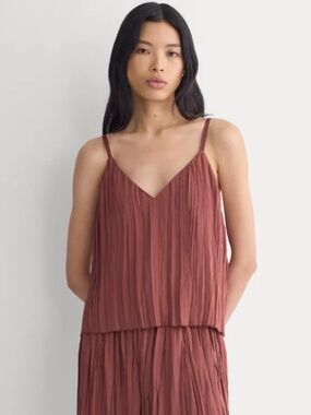 Everlane Crinkle Trapeze Tank Size: XS Color: Henna Red New with tags NWT